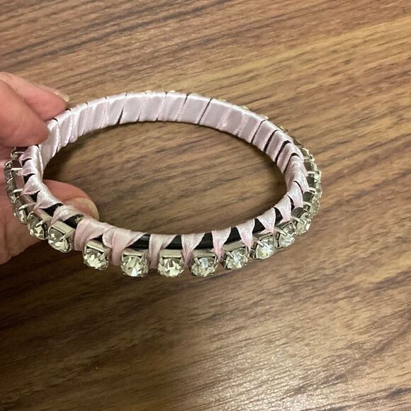 NWOT Set of 2 Bangle Bracelets with Large Faux Stones. - Picture 2 of 4